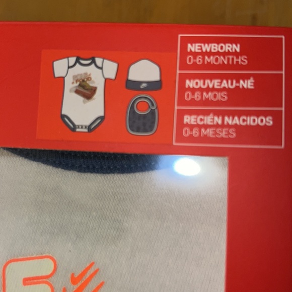 Nike 2-3 Pieces Set Newborn NIB - Picture 2 of 3
